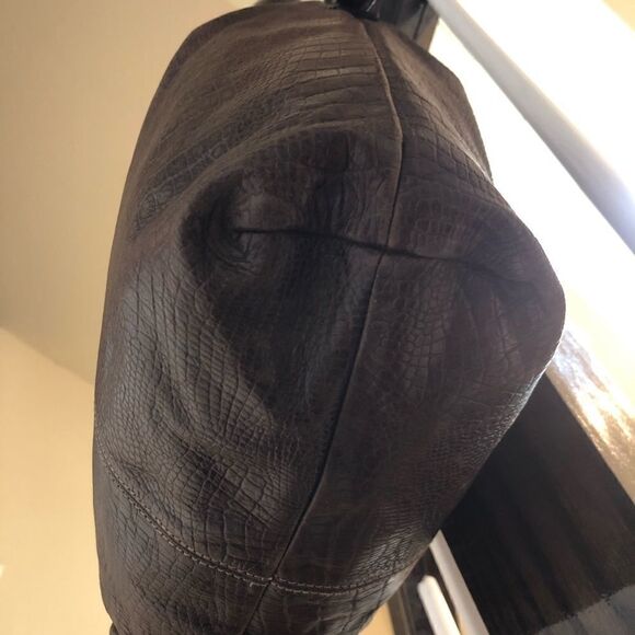 Dooney & Bourke brown embrossed shoulder b… - Picture 7 of 16